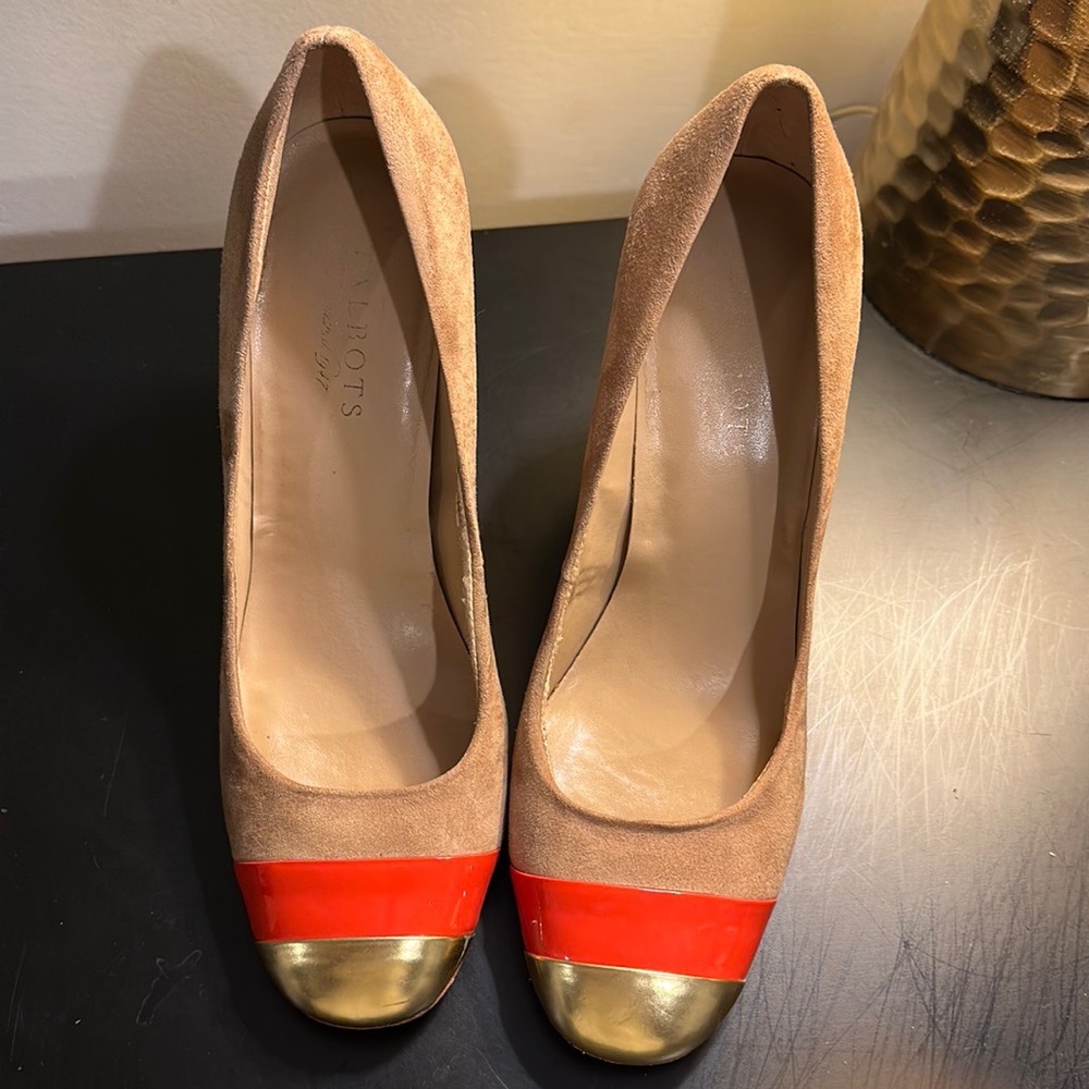 Talbots sued pumps chunky heel 9